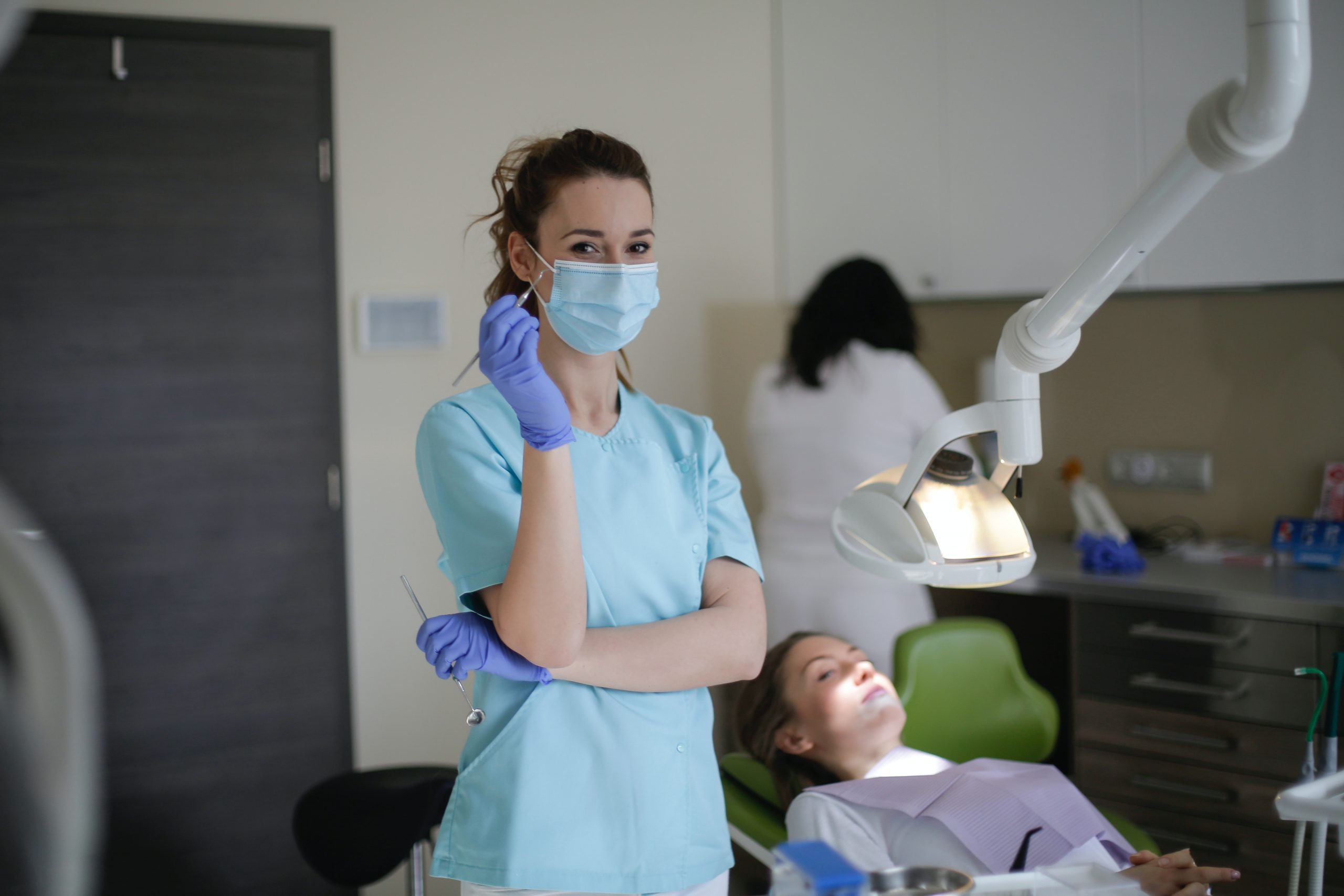 6 Skills Every Dental Assistant Needs
